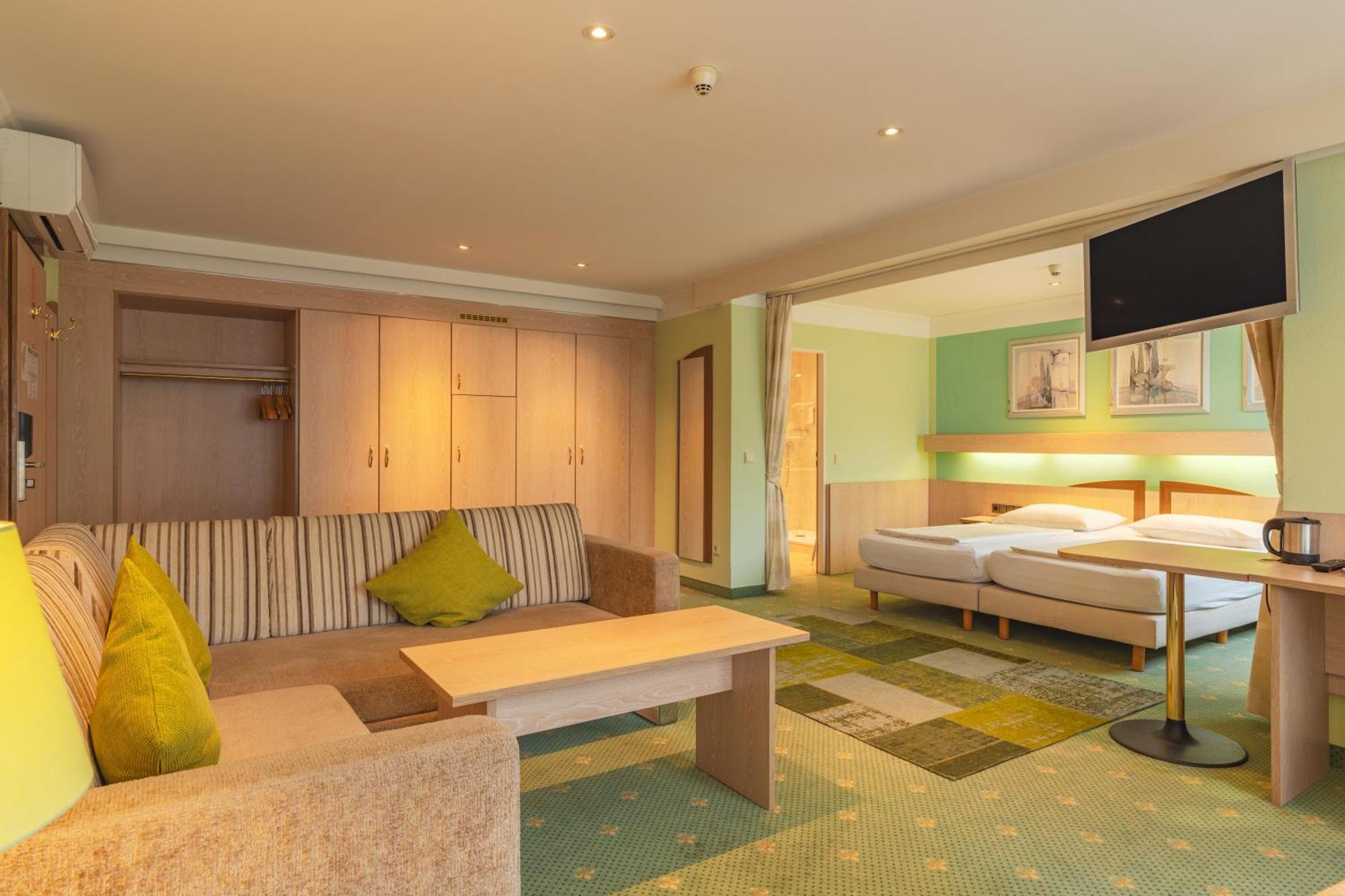 Parkhotel Crombach Hotel 3*