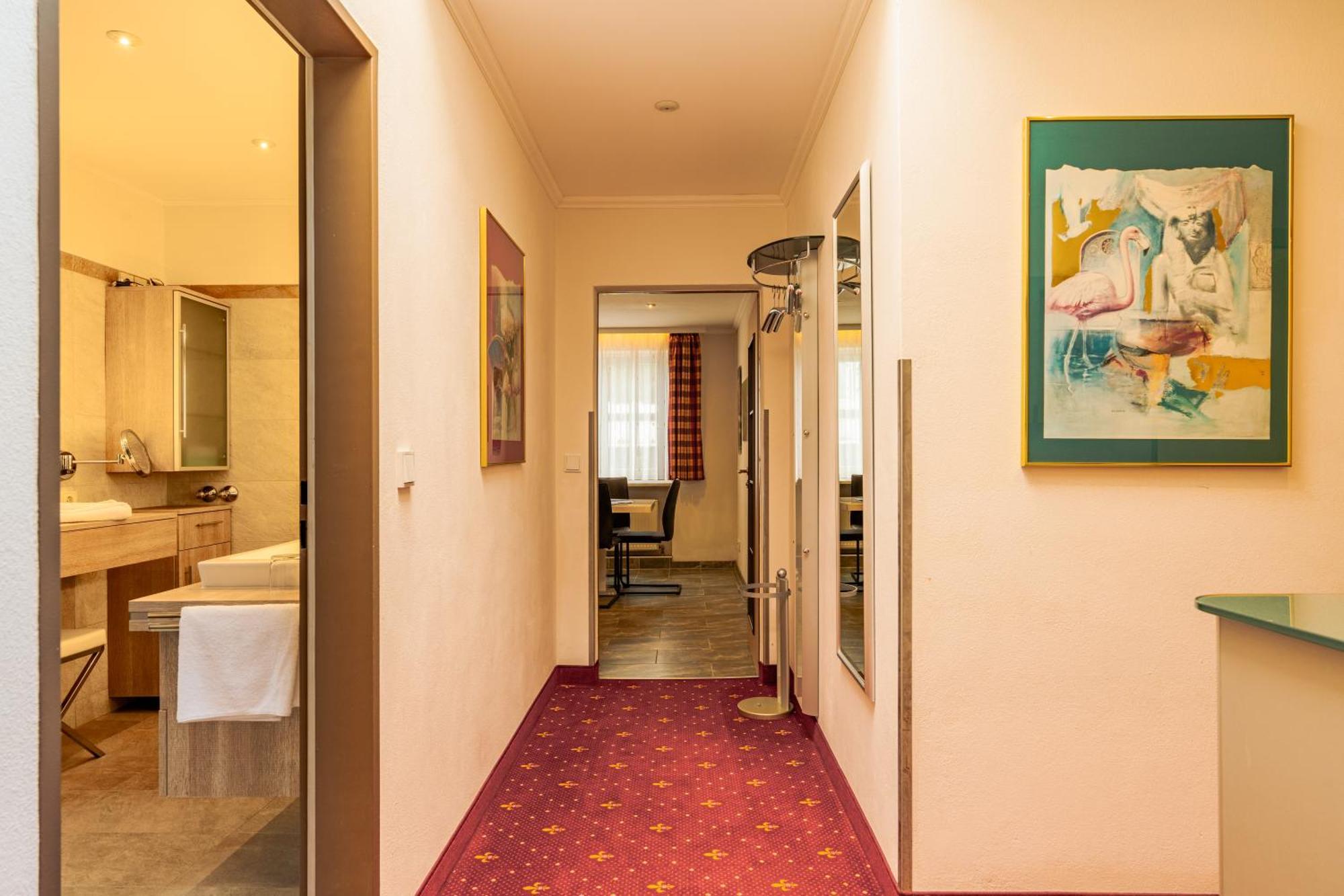 Hotel Parkhotel Crombach 3*