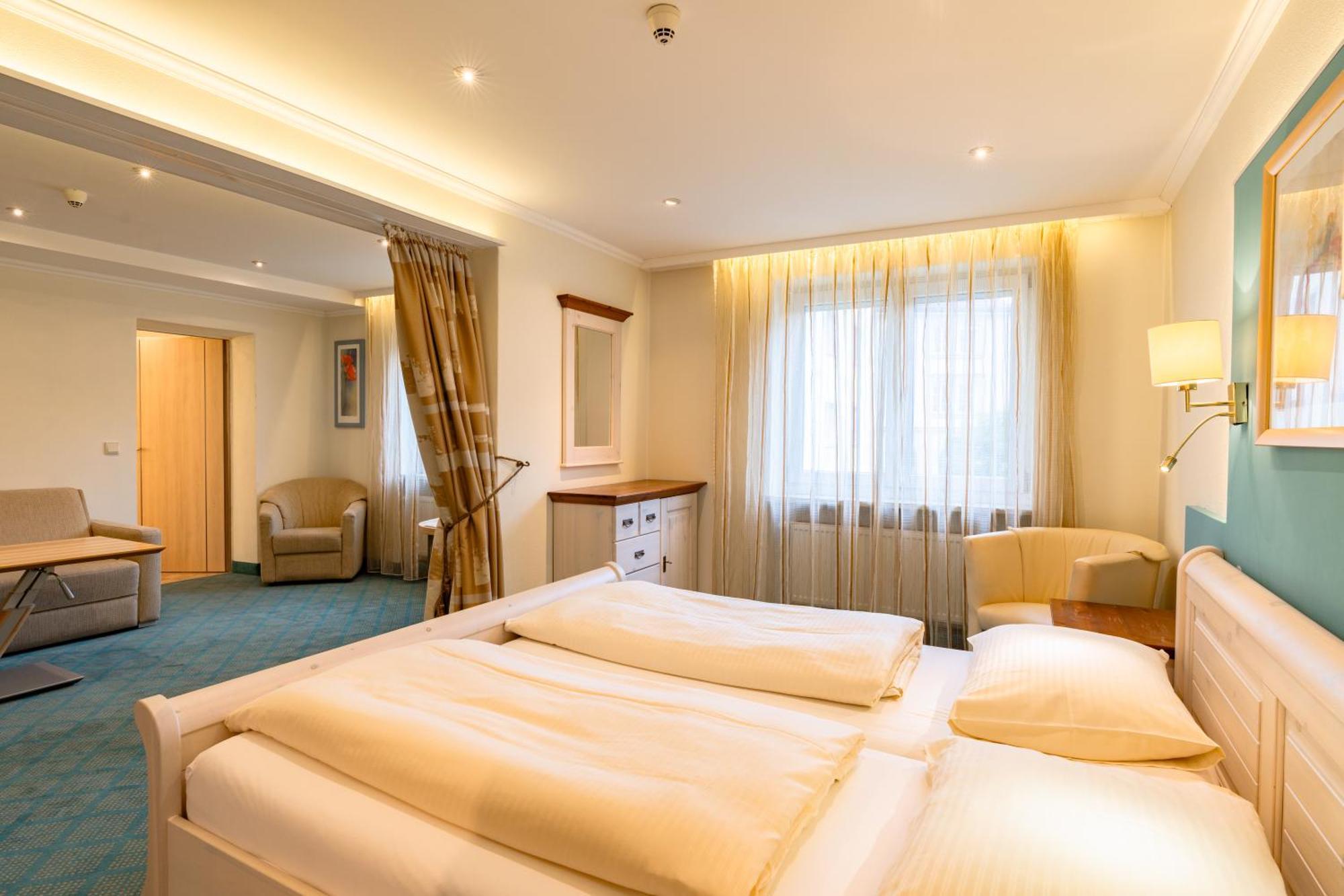 Parkhotel Crombach 3*