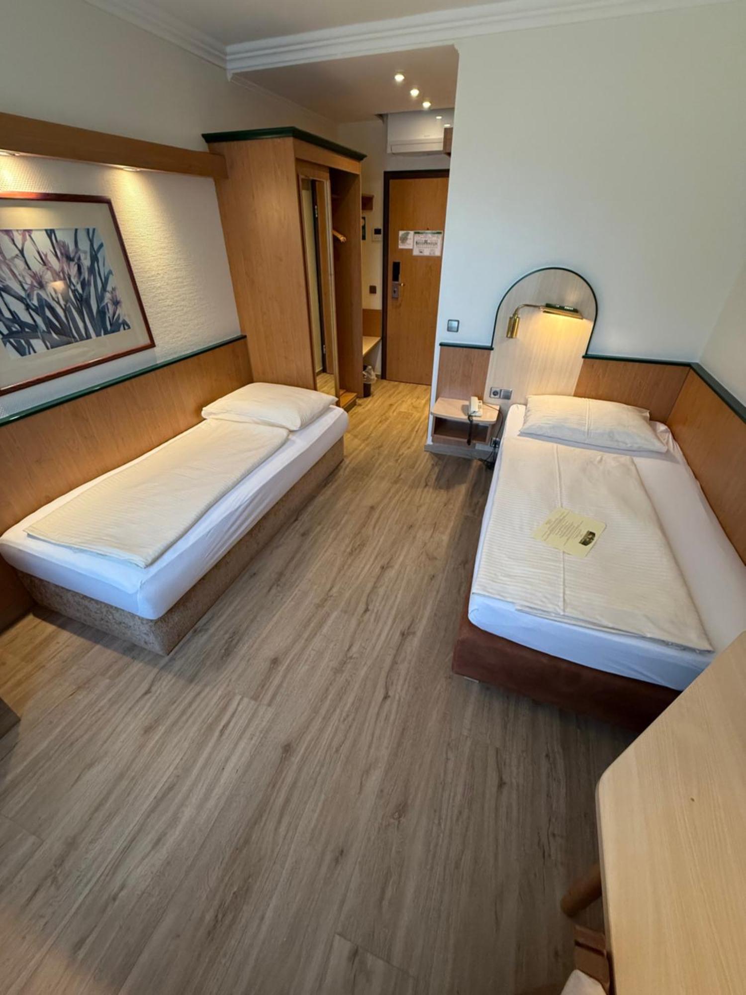 Parkhotel Crombach 3*